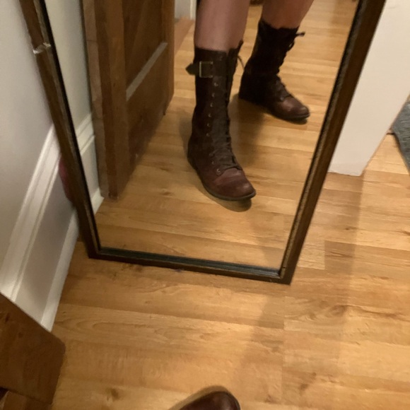 Timberland boots.  Size 10 - Picture 10 of 10